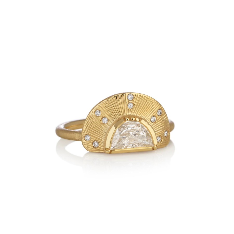 Jewellery BROOKE GREGSON | Engraved Starlight Half Moon Diamond Ring